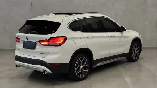 BMW-X1-2021