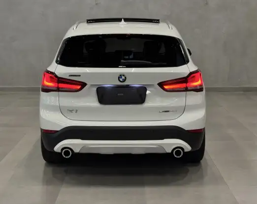 BMW-X1-2021