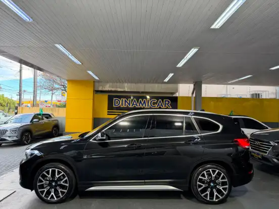BMW-X1-2.0 16V TURBO ACTIVEFLEX SDRIVE20I X-LINE PLUS 4P AUTOMÁTICO BMW-X1-2022