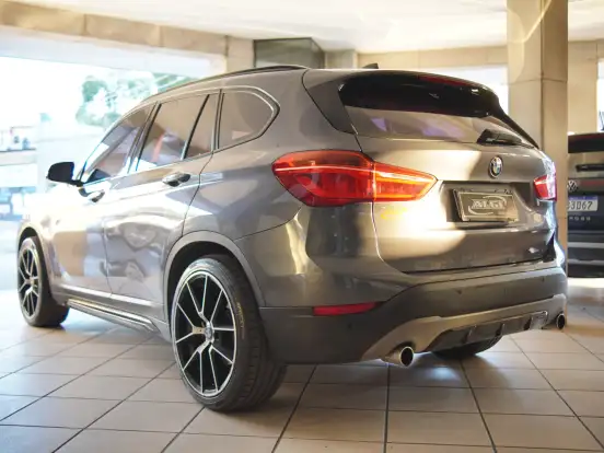 BMW-X1-2.0 16V TURBO GASOLINA XDRIVE25I SPORT 4P AUTOMÁTICO BMW-X1-2016