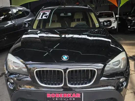 BMW-X1-2.0 18I S-DRIVE 4X2 16V GASOLINA 4P AUTOMÁTICO BMW-X1-2011