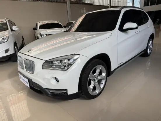 BMW-X1-2.0 18I S-DRIVE 4X2 16V GASOLINA 4P AUTOMÁTICO BMW-X1-2014