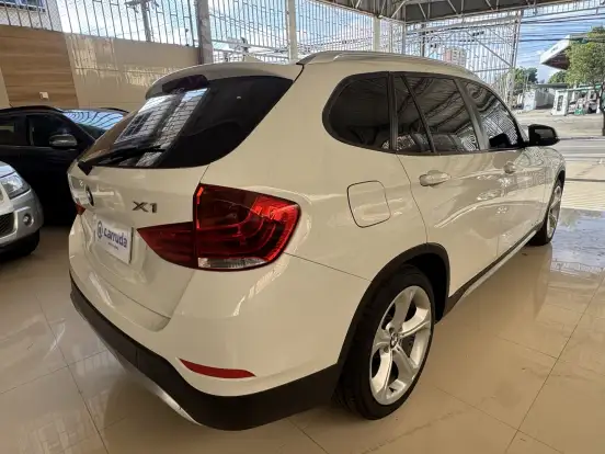 BMW-X1-2.0 18I S-DRIVE 4X2 16V GASOLINA 4P AUTOMÁTICO BMW-X1-2014