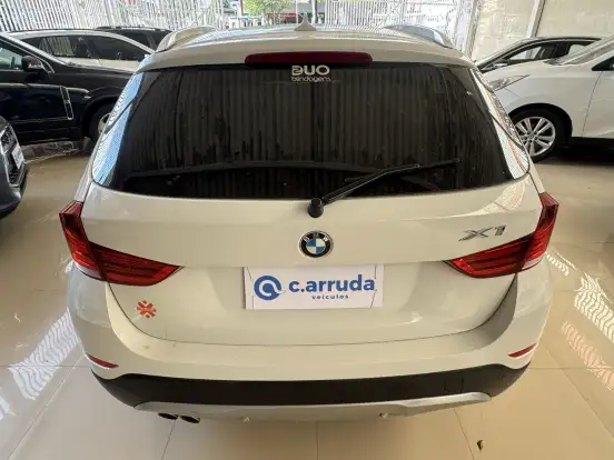 BMW-X1-2.0 18I S-DRIVE 4X2 16V GASOLINA 4P AUTOMÁTICO BMW-X1-2014