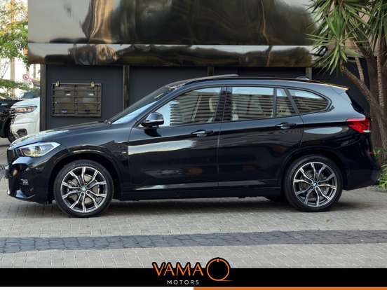 BMW-X1-2022