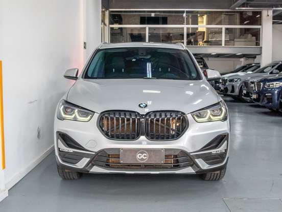 BMW-X1-2021