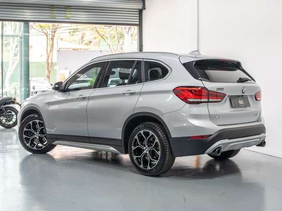 BMW-X1-2.0 16V TURBO ACTIVEFLEX SDRIVE20I X-LINE 4P AUTOMÁTICO BMW-X1-2021