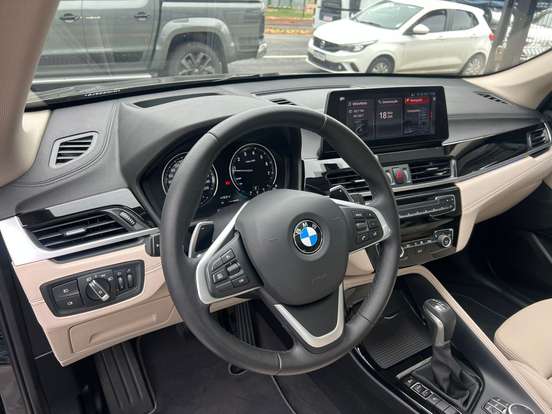 BMW-X1-2.0 16V TURBO ACTIVEFLEX SDRIVE20I X-LINE 4P AUTOMÁTICO BMW-X1-2021