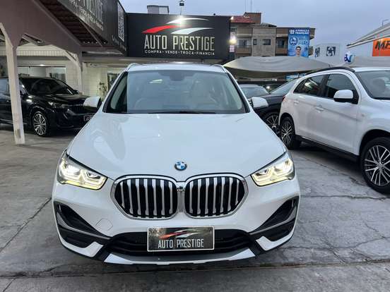 BMW-X1-2022