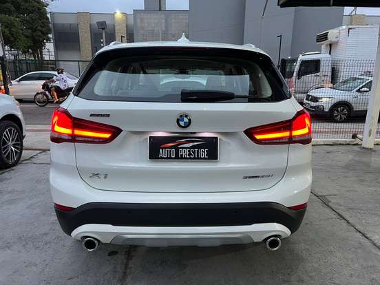 BMW-X1-2.0 16V TURBO ACTIVEFLEX SDRIVE20I X-LINE 4P AUTOMÁTICO BMW-X1-2022