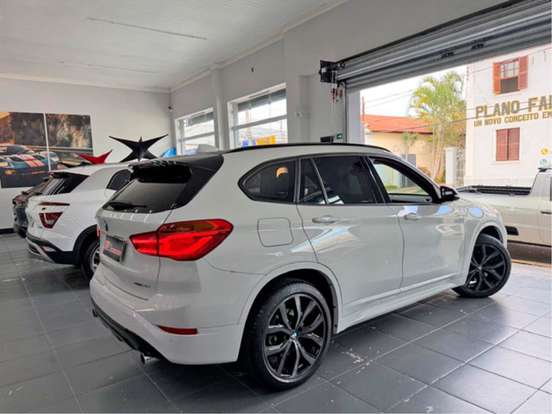 BMW-X1-2.0 16V TURBO ACTIVEFLEX SDRIVE20I X-LINE 4P AUTOMÁTICO BMW-X1-2018