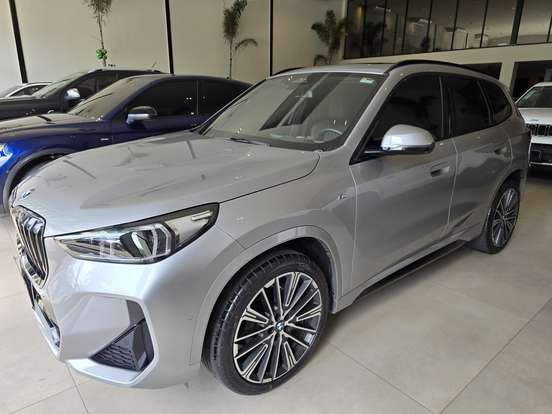 BMW-X1-2024