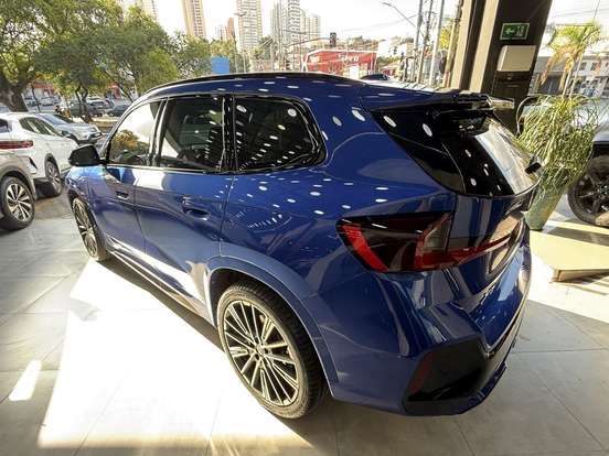 BMW-X1-2024