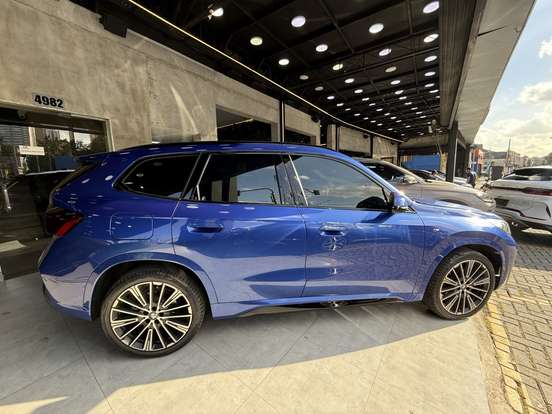 BMW-X1-2024