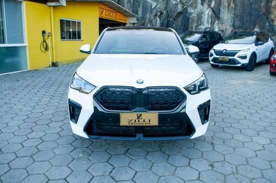 BMW-X2-2024