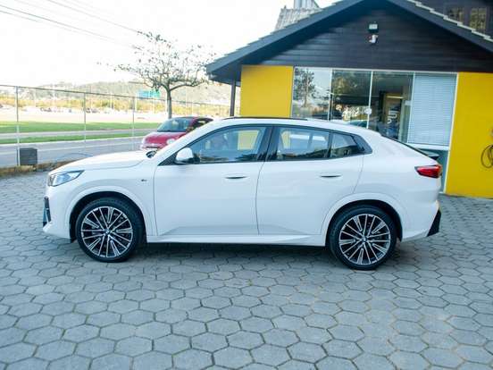 BMW-X2-2.0 TURBO GASOLINA XDRIVE20I M SPORT STEPTRONIC BMW-X2-2024