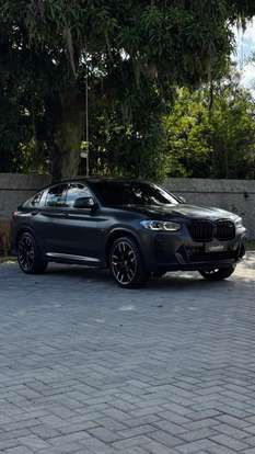 BMW-X4-2022