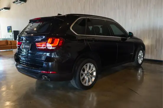 BMW-X5-3.0 4X4 30D I6 TURBO DIESEL 4P AUTOMÁTICO BMW-X5-2015