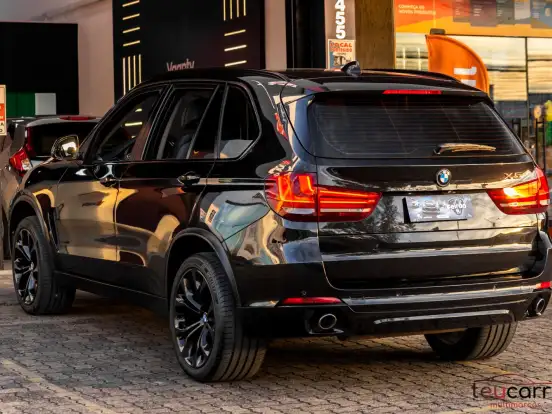 BMW-X5-3.0 4X4 30D I6 TURBO DIESEL 4P AUTOMÁTICO BMW-X5-2015