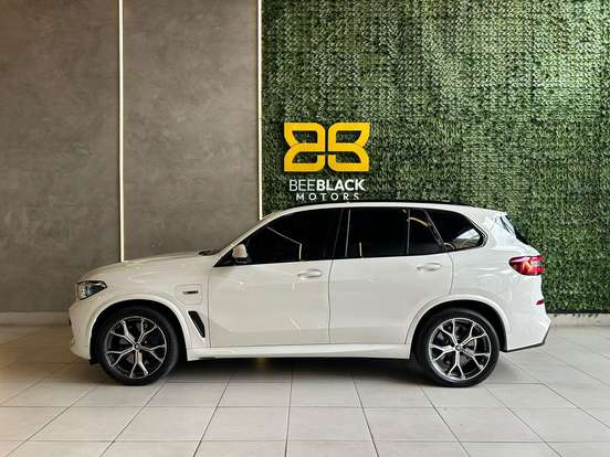 BMW-X5-3.0 I6 TURBO HÍBRIDO XDRIVE45E M SPORT AUTOMÁTICO BMW-X5-2022