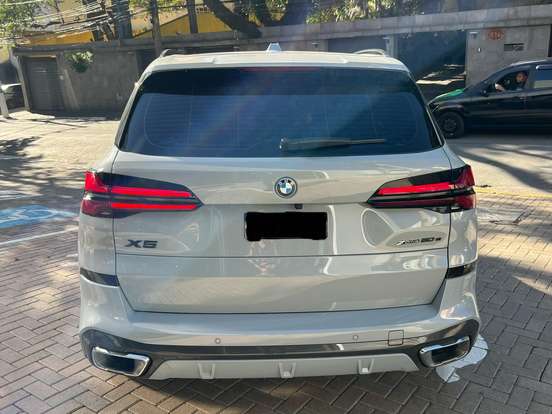 BMW-X5-2025