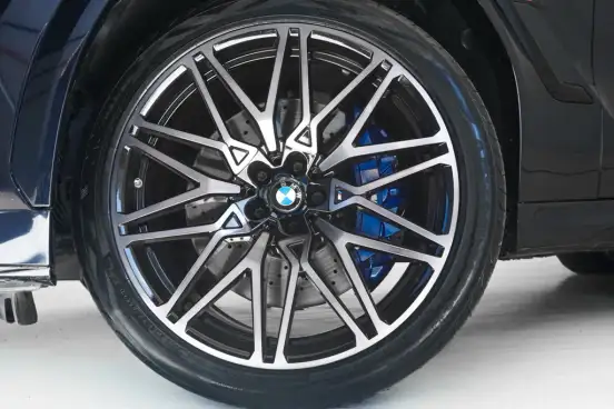 BMW-X6-2021