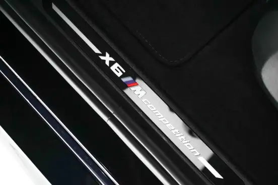 BMW-X6-2021