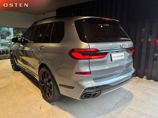 BMW-X7-4.4 V8 GASOLINA M60i STEPTRONIC BMW-X7-2024