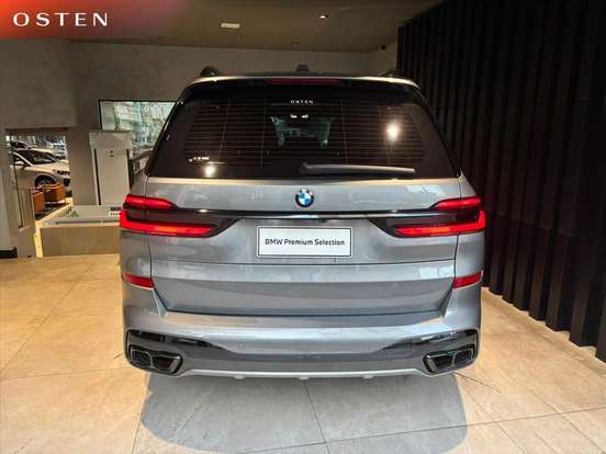 BMW-X7-4.4 V8 GASOLINA M60i STEPTRONIC BMW-X7-2024
