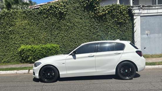 BMW-120i-2015