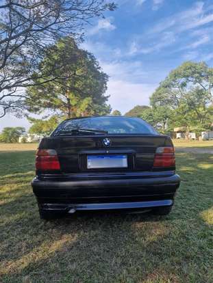 BMW-318i-1994