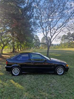 BMW-318i-1994