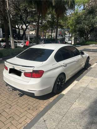 BMW-320i-2015
