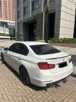 BMW-320i-2015