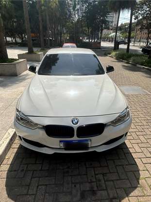 BMW-320i-2015