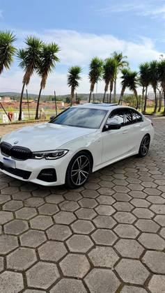 BMW 320i 2.0 16V TURBO GASOLINA M SPORT AUTOMÁTICO
