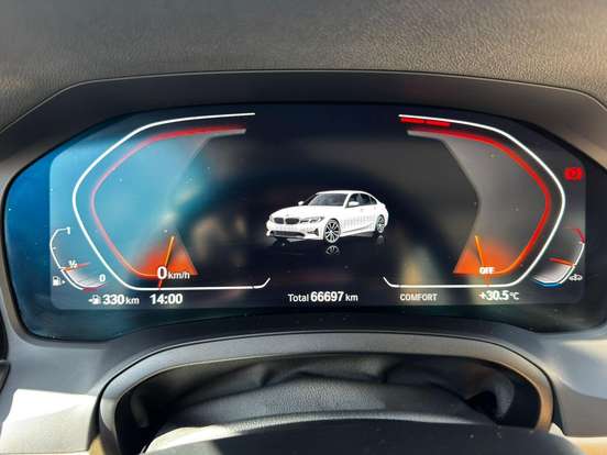 BMW-320i-2021