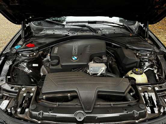 BMW-320i-2.0 SPORT 16V TURBO ACTIVE FLEX 4P AUTOMÁTICO BMW-320i-2018