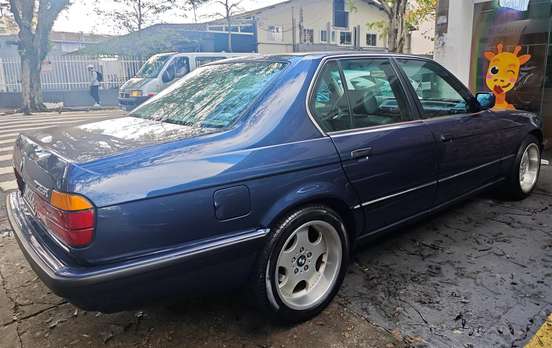 BMW-735iL-1987