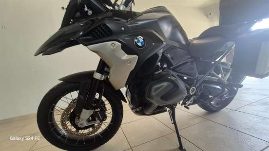 BMW-R 1250 GS PREMIUM TRIPLE BLACK BMW-R 1250 GS PREMIUM TRIPLE BLACK-2021