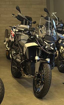 BMW R 1300 GS TRIPLE BLACK 
