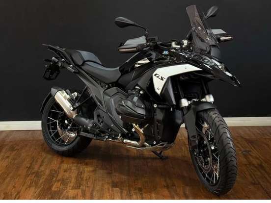 BMW-R 1300 GS TRIPLE BLACK BMW-R 1300 GS TRIPLE BLACK-2024