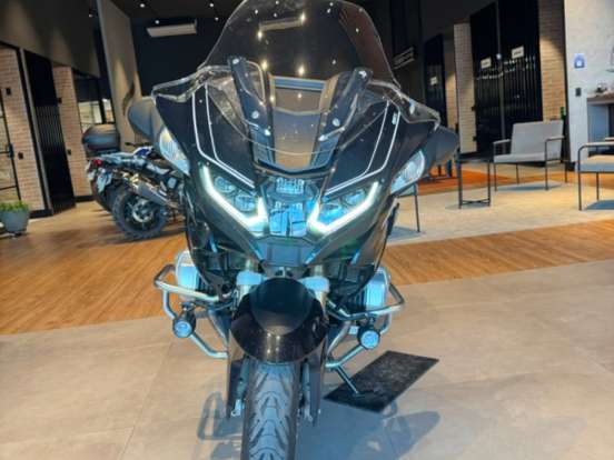 BMW-R 1250 RT TRIPLE BLACK BMW-R 1250 RT TRIPLE BLACK-2023