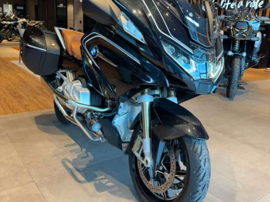 BMW-R 1250 RT TRIPLE BLACK BMW-R 1250 RT TRIPLE BLACK-2023
