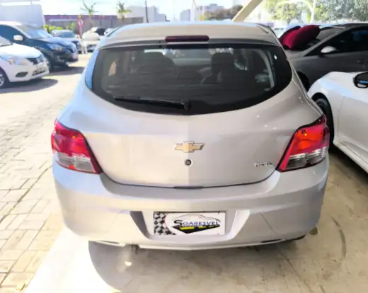 CHEVROLET-ONIX-2016