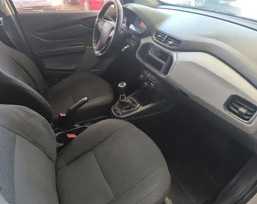 CHEVROLET-ONIX-2016