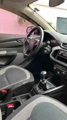 CHEVROLET-ONIX-2015