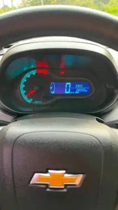 CHEVROLET-ONIX-2015