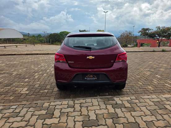 CHEVROLET-ONIX-1.0 MPFI LT 8V FLEX 4P MANUAL CHEVROLET-ONIX-2018