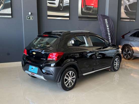 CHEVROLET-ONIX-1.4 MPFI ACTIV 8V FLEX 4P AUTOMÁTICO CHEVROLET-ONIX-2017